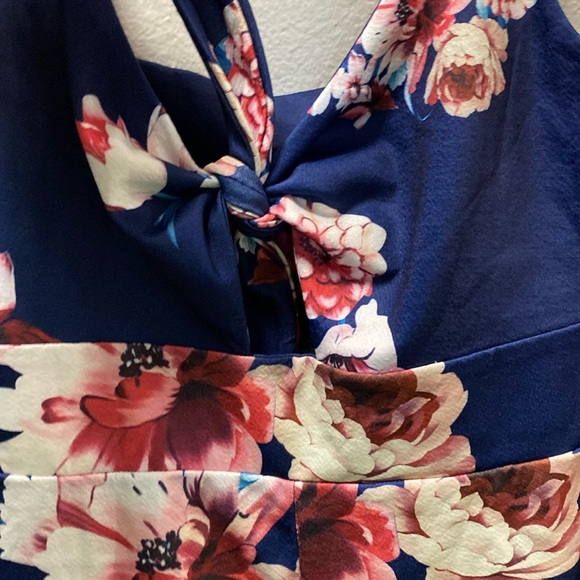 Floral romper - Picture 6 of 6